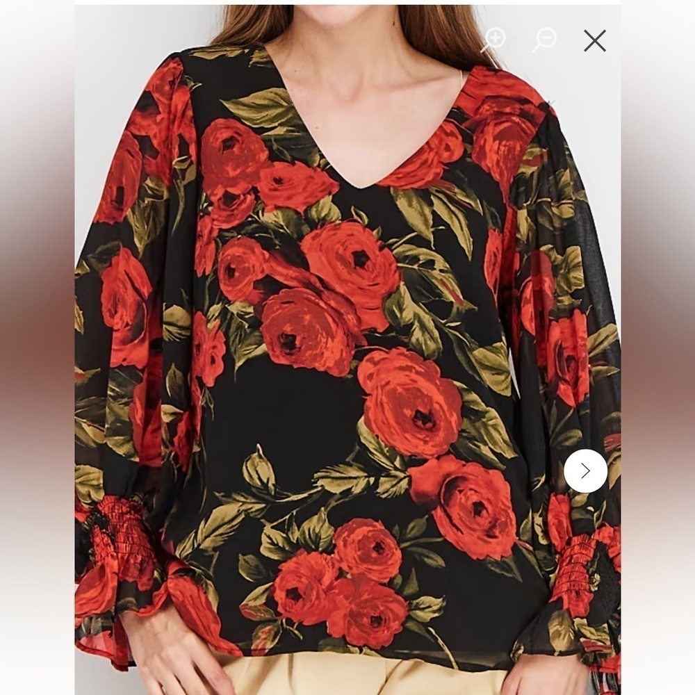 NEW Vince Camuto Floral V-Neck Ruffle Sleeve Blouse S